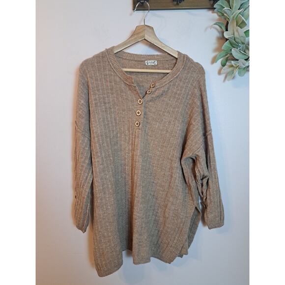 Free People intimately Womens Oversized Heather Tan Henley Sweater sz Small - Picture 2 of 5
